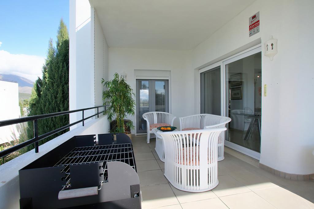 Sunny Golf Apartment Estepona Luaran gambar