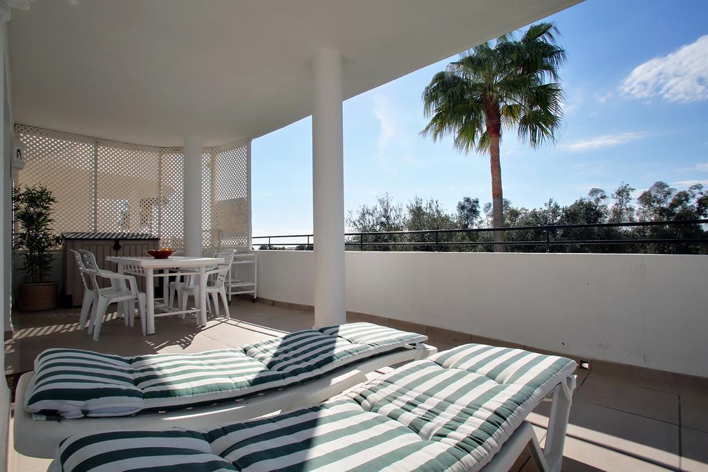 Sunny Golf Apartment Estepona Luaran gambar